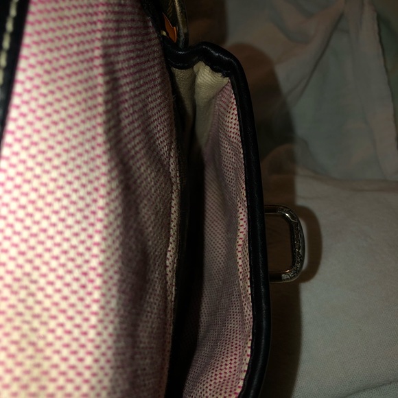 D & B Crossbody Purse - Picture 4 of 5